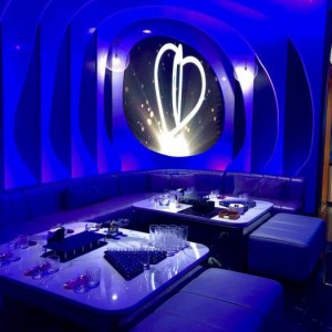 杭州西湖畔热门KTV娱乐场所名称及特色概览