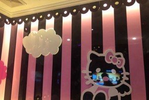 杭州运河百瑞KTV：水上娱乐新体验，尽享音乐与美景交融