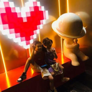 杭州专业KTV设备供应商：扶手、麦克风及音响系统一站式采购