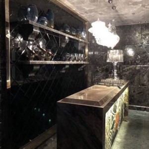 探索杭州男士友好型KTV：尊享坐台服务精选指南